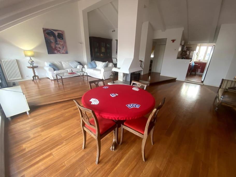 Penthouse In The Sky With 30 Sqm Terrace Station Appartamento *